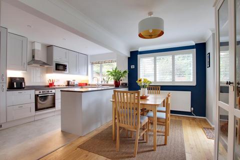 12 Moorlands Close, Brockenhurst, SO42 7QS