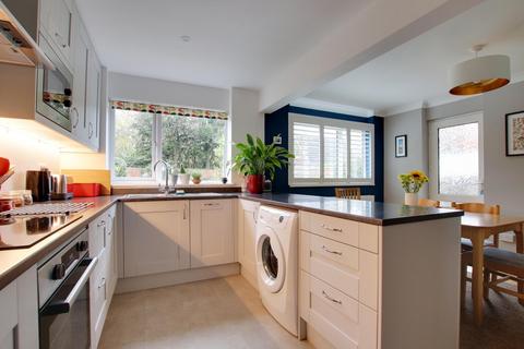 12 Moorlands Close, Brockenhurst, SO42 7QS
