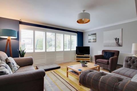 12 Moorlands Close, Brockenhurst, SO42 7QS