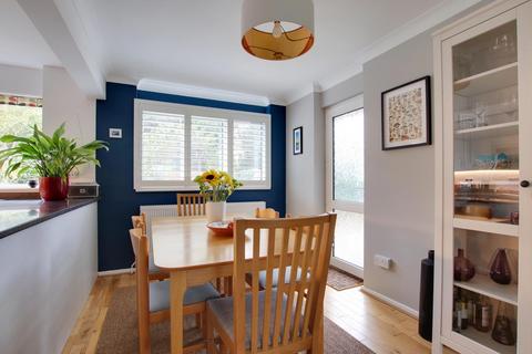 12 Moorlands Close, Brockenhurst, SO42 7QS