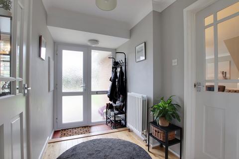 12 Moorlands Close, Brockenhurst, SO42 7QS