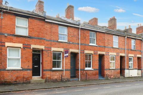 2 bedroom house to rent, Millbrook Street GL50 3RP