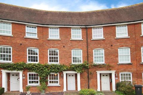 4 bedroom townhouse for sale, Willowbank, Sandwich CT13