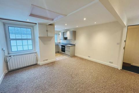 3 bedroom flat to rent, Church Street, Kingsbridge