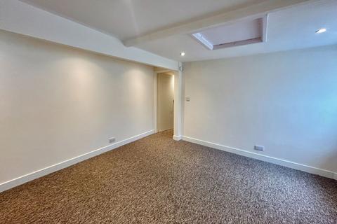 3 bedroom flat to rent, Church Street, Kingsbridge