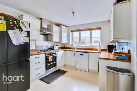 4 bedroom semi-detached house for sale, Lulworth Road, Boulton Moor