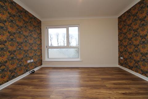 2 bedroom flat to rent, Crookston Grove, Glasgow G52