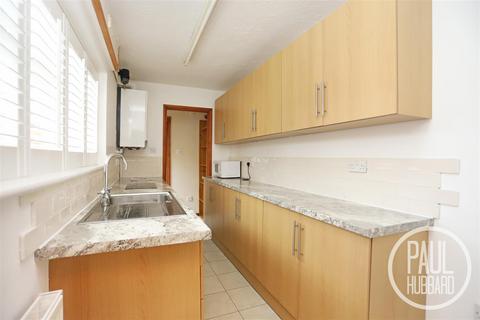 2 bedroom terraced house to rent, Bevan Street West, Lowestoft, NR32