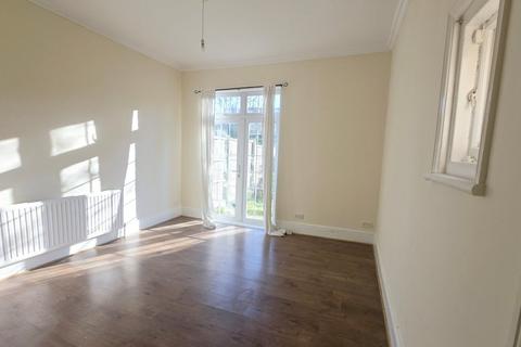 3 bedroom house to rent, Holly Park Road, Hanwell