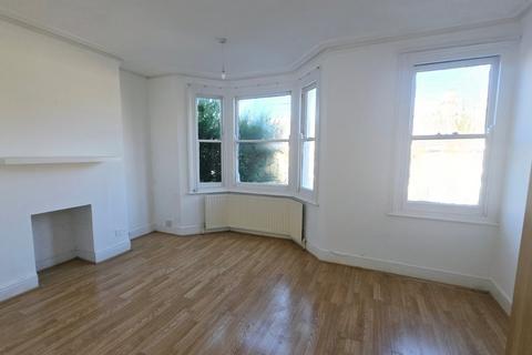 3 bedroom house to rent, Holly Park Road, Hanwell