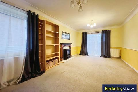 2 bedroom apartment for sale, Rickerby Court, Southport