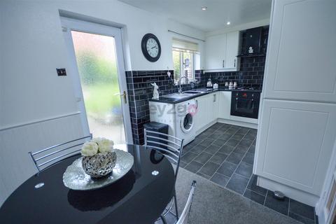 3 bedroom semi-detached house for sale, Lindsay Road, Sheffield, S5