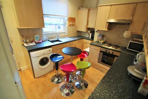 5 bedroom terraced house to rent, Granby Grove, Headingley, Leeds, LS6 3BE