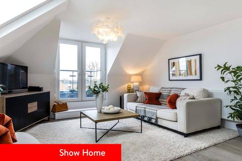 2 bedroom apartment for sale, Walton Road, West Molesey, KT8