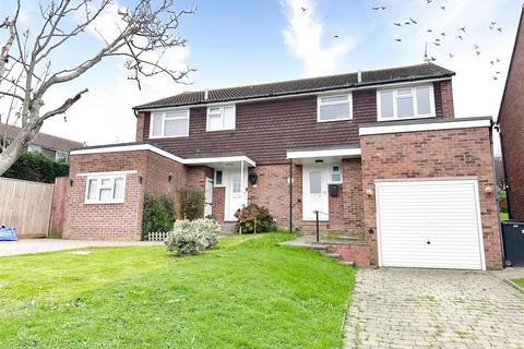 3 bedroom semi-detached house to rent, Reedswood Road St Leonards On Sea East Sussex