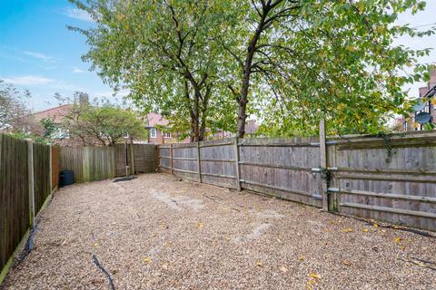 214 Downham Way, Bromley, BR1 5NT