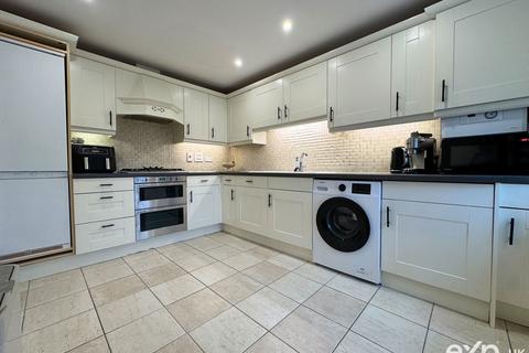 1 bedroom flat for sale, Melrose Avenue, West Malling ME19