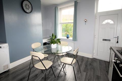 2 bedroom end of terrace house for sale, Broom Street, Keighley, BD21