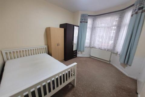 undefined, Upton Park E13
