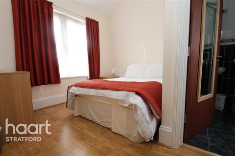 1 bedroom in a house share to rent, Earlham Grove - Forest Gate - E7