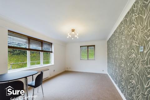 2 bedroom flat to rent, Aldwyck Court, Leighton Buzzard Road, Hemel Hempstead, Hertfordshire, HP1 1SJ