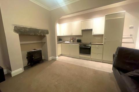 2 bedroom house to rent, Jubilee Terrace, Morley, Leeds, West Yorkshire, LS27