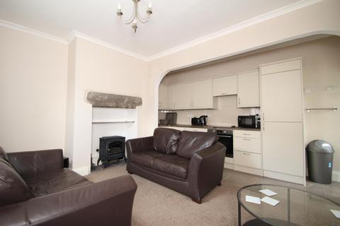 2 bedroom house to rent, Jubilee Terrace, Morley, Leeds, West Yorkshire, LS27