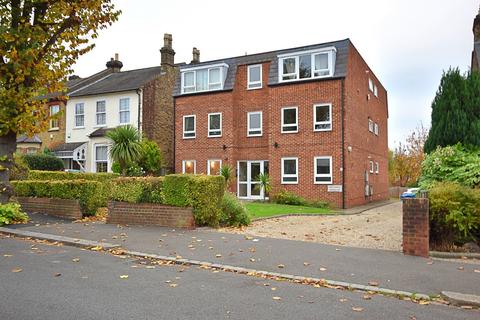 1 bedroom flat for sale, 35 Falmouth Avenue, Highams Park , London. E4 9QN