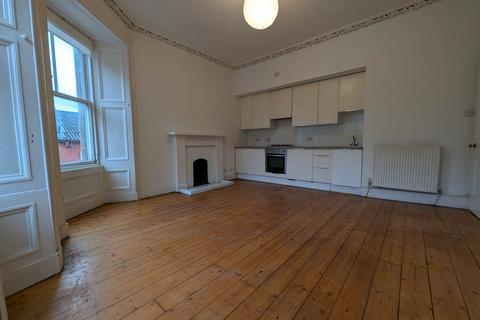 2 bedroom flat to rent, Taylor Place, ,