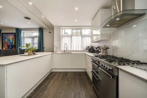 4 bedroom detached house for sale, Kings Avenue, Sunbury-On-Thames TW16