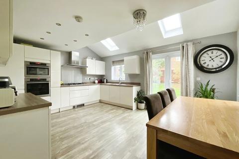 5 bedroom detached house for sale, Blockley Road, Leicester LE9