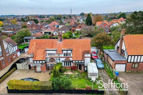 3 bedroom semi-detached house for sale, Harvey Lane, Norwich