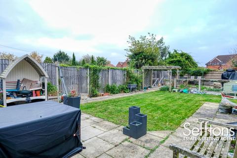 3 bedroom semi-detached house for sale, Harvey Lane, Norwich