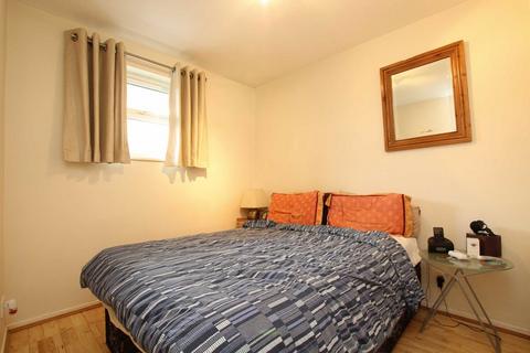 1 bedroom flat for sale, Garfield Road, Twickenham TW1