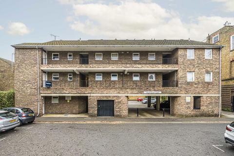 3 Garfield Road, Twickenham, TW1 3JS