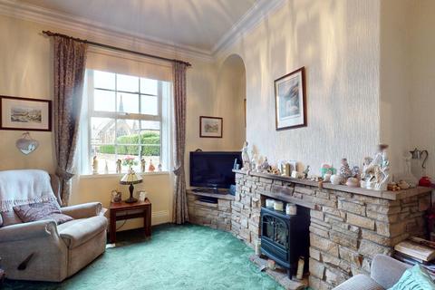 2 bedroom house for sale, North Parade, Otley, LS21