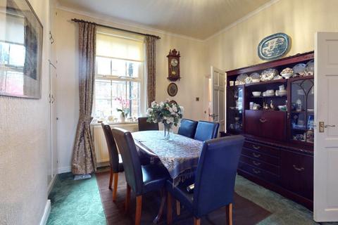 2 bedroom house for sale, North Parade, Otley, LS21