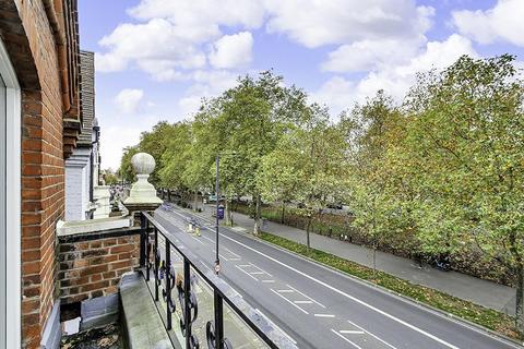 Studio for sale, New Kings Road, London