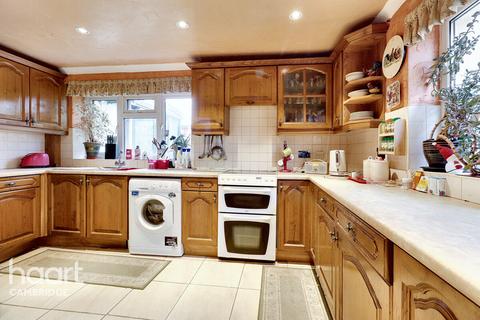 27 Martindale Way, Sawston, Cambridge, CB22 3BT