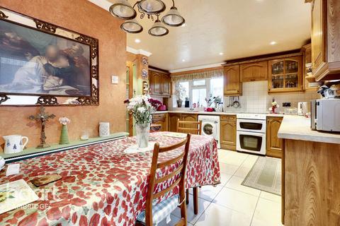 27 Martindale Way, Sawston, Cambridge, CB22 3BT