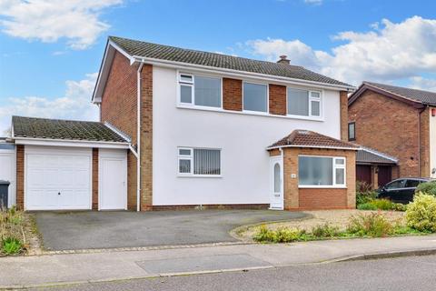 4 bedroom detached house for sale, Ennerdale Crescent, Nuneaton