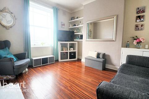 2 bedroom apartment for sale, Knights Hill, London