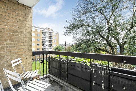 3 bedroom apartment for sale, Amhurst Road, London, E8