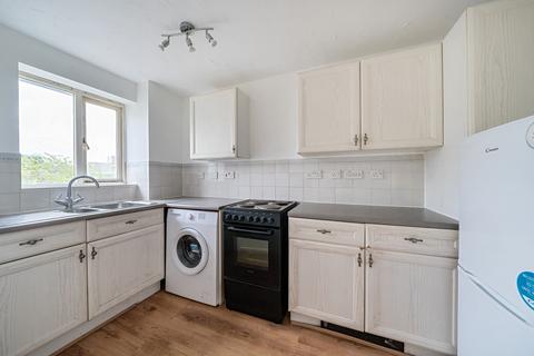 1 bedroom flat to rent, Harlinger Street London SE18