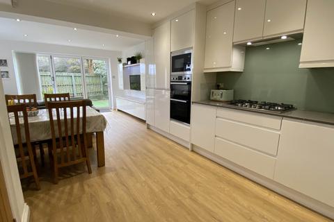 10 Garden Terrace, Royton, Oldham, OL2 6XS