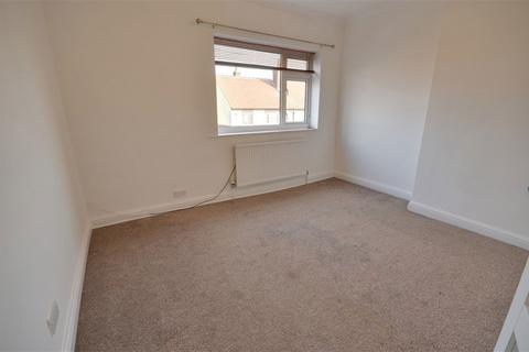 2 bedroom terraced house to rent, Carleton View, Pontefract, WF8