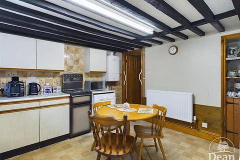 5 bedroom cottage for sale, Valley Road, Cinderford