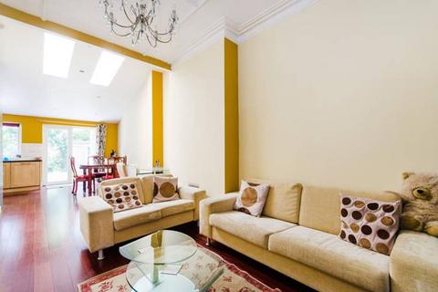 2 bedroom flat for sale, 32 Woodlands Road, HA1 2RS