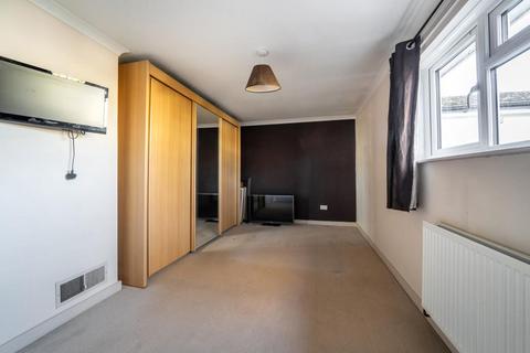 2 bedroom flat for sale, Bracknell,  Berkshire,  RG12