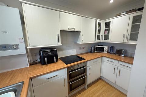 2 bedroom flat for sale, Totland Bay, Isle of Wight